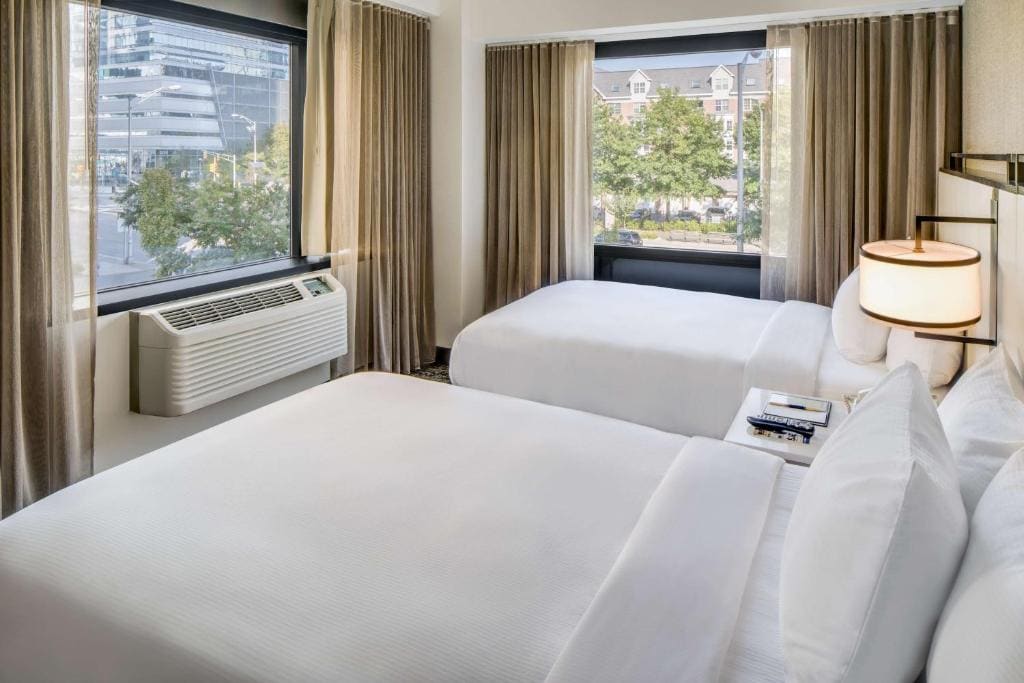 DoubleTree by Hilton Hotel & Suites Jersey City - View 6