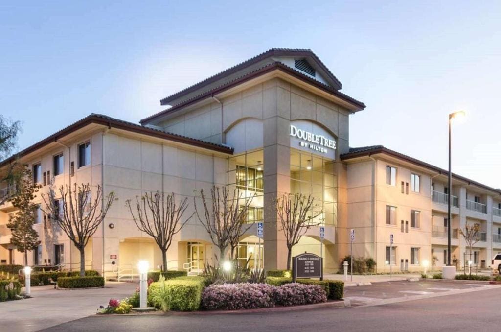 DoubleTree by Hilton Ontario Airport - Main view