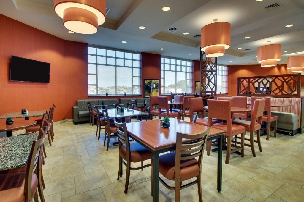 Drury Inn & Suites Findlay - Main view