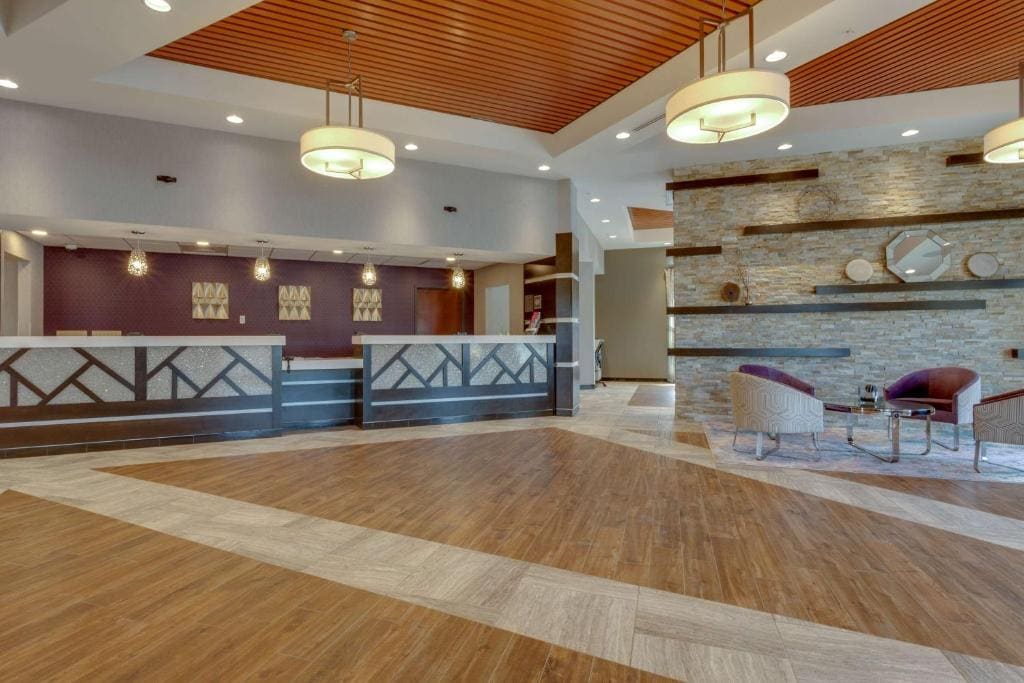 Drury Inn & Suites Overland Park - View 4