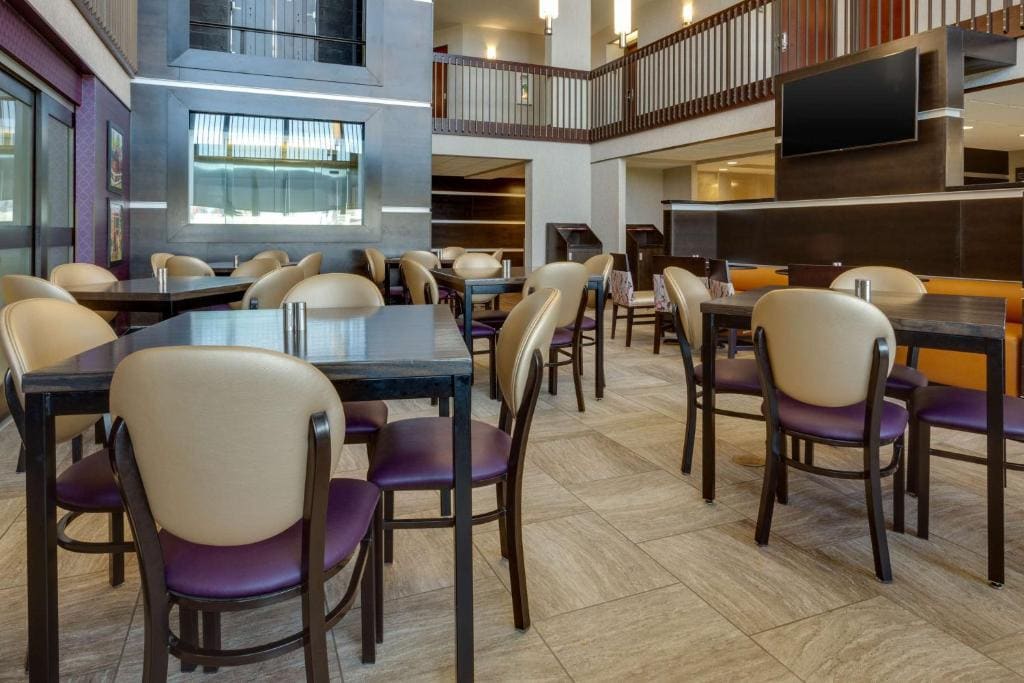 Drury Inn & Suites Overland Park - View 5