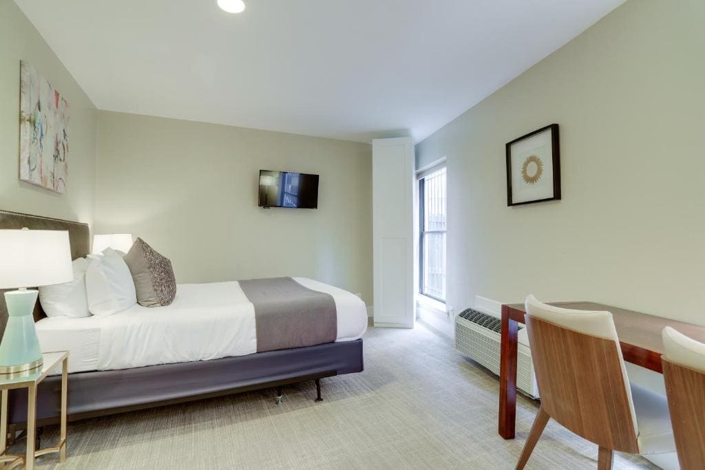 Sojourn at DuPont Place - View 7
