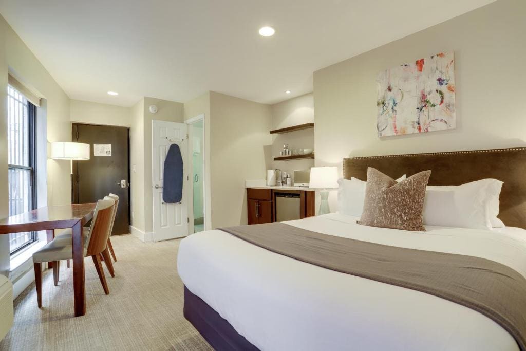 Sojourn at DuPont Place - Main view