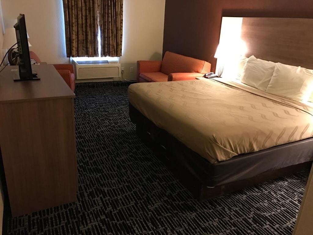 Quality Inn Near Pimlico Racetrack - View 4