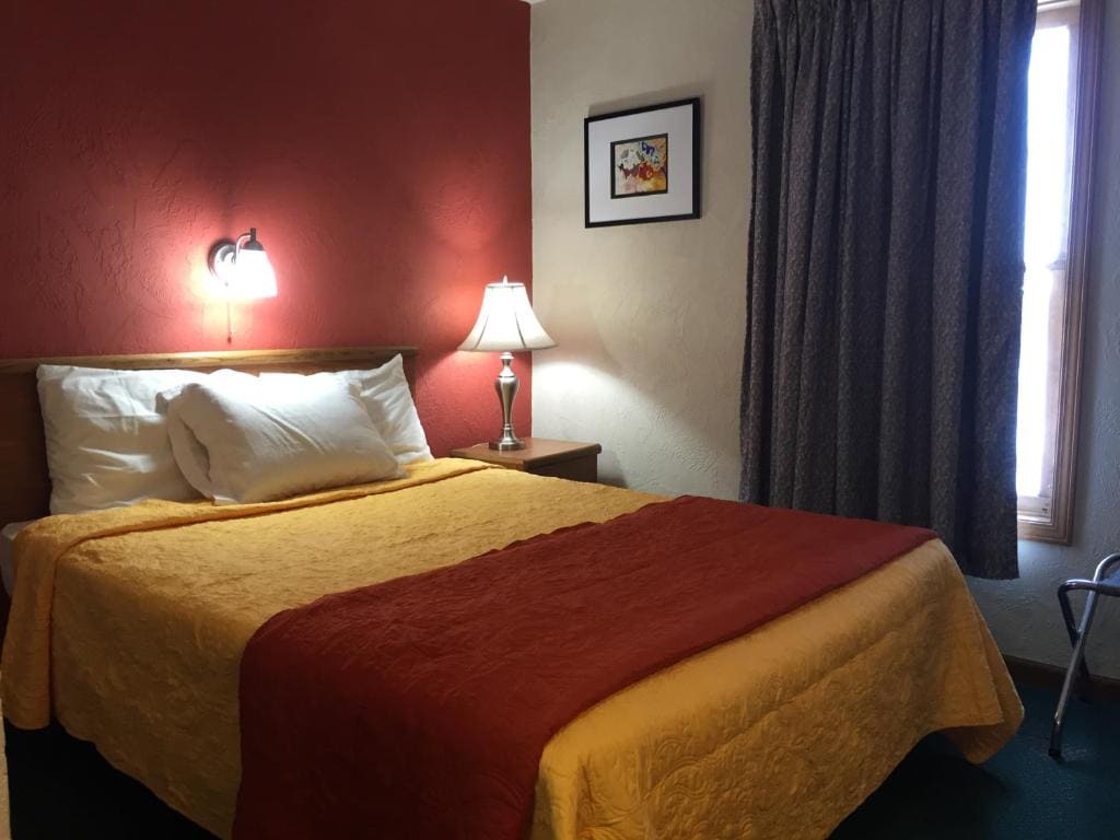 East Street Inn & Suites - View 2
