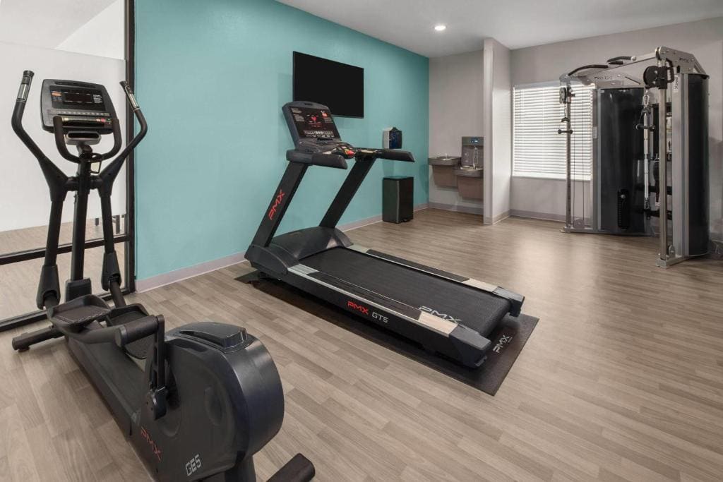 ECHO Suites Extended Stay by Wyndham Fort Worth Alliance - View 5