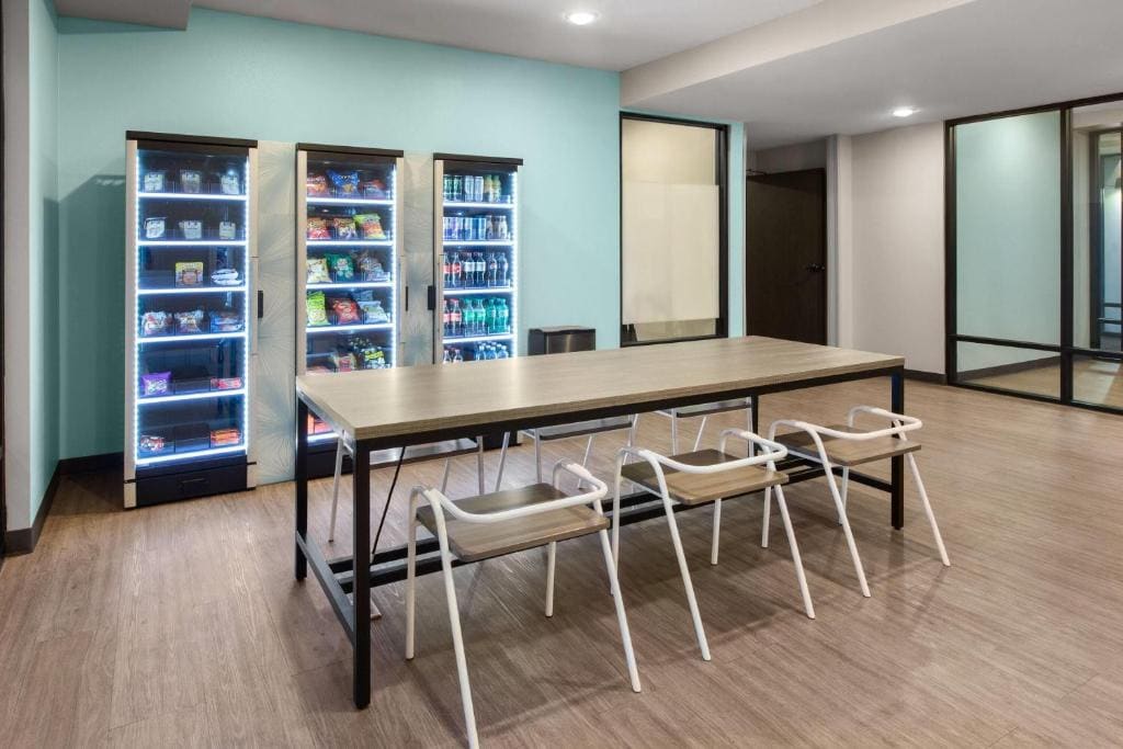 ECHO Suites Extended Stay by Wyndham Fort Worth Alliance - View 6