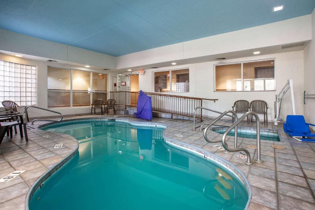 Comfort Inn Flagstaff Lucky Lane I-40 - View 3