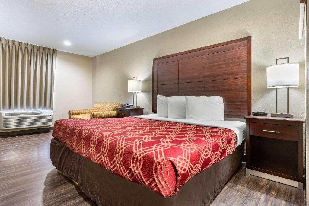 Econo Lodge Florence - Darlington - View 7