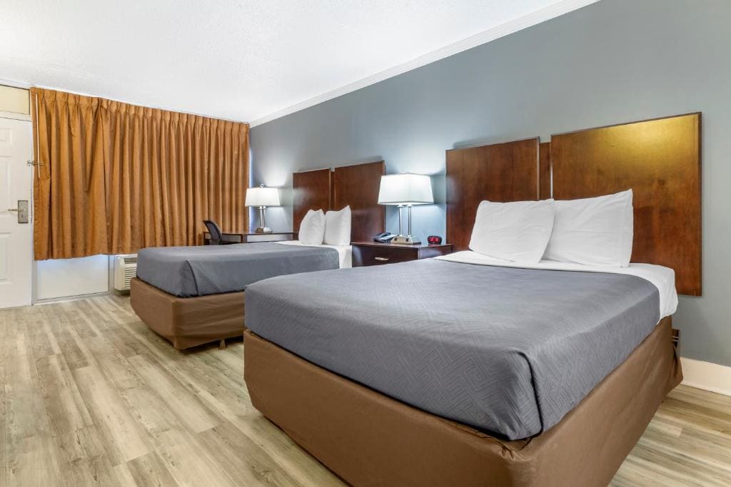 Econo-Lodge of Conway - Main view