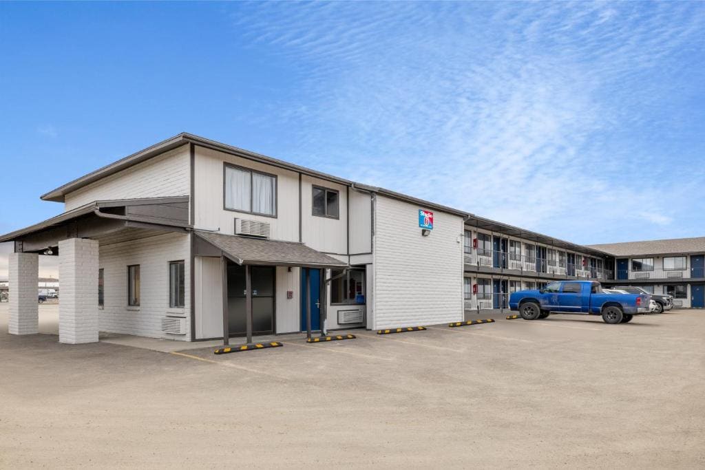 Studio 6 Rock Springs WY Flaming Gorge - Main view
