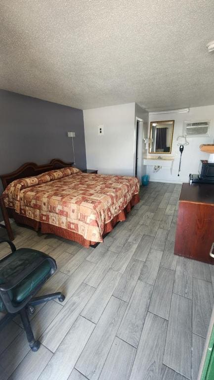 Economy Inn - View 2