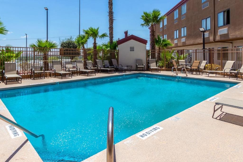 Red Roof Inn El Paso West - View 4