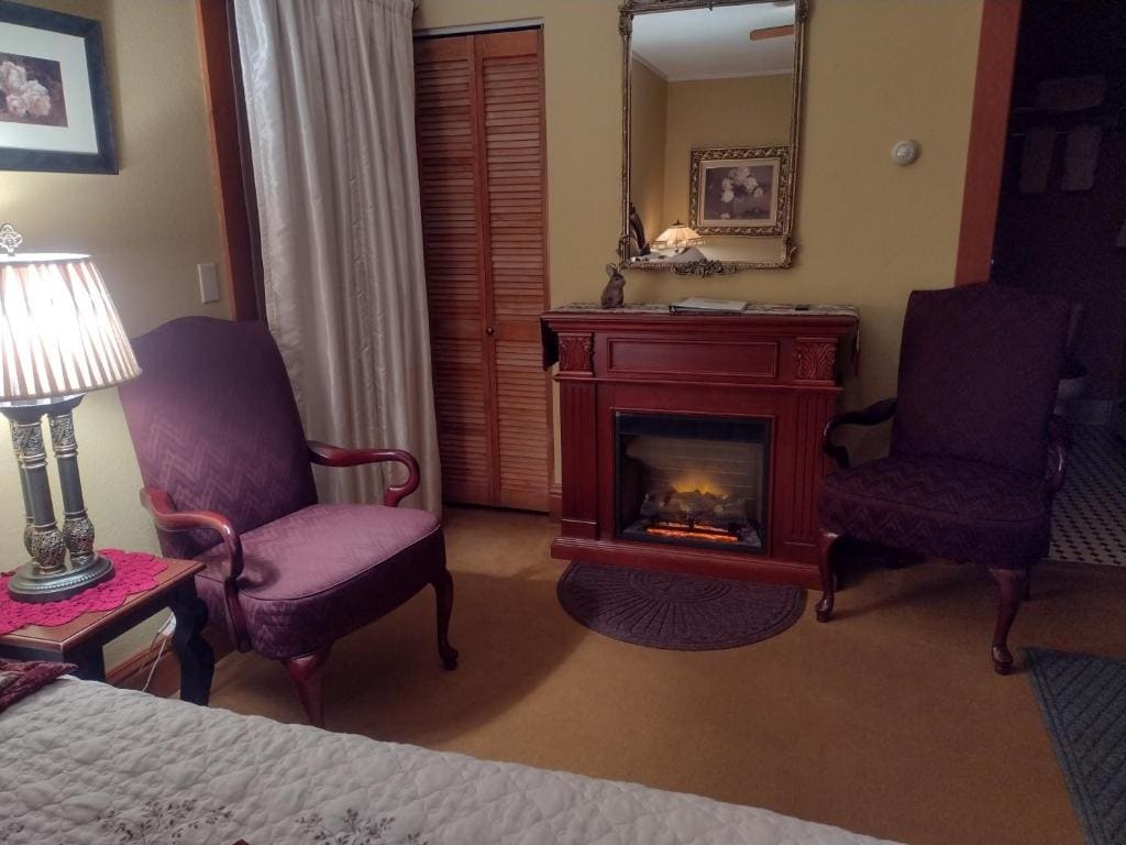 The Historic Elk Mountain Hotel - Main view