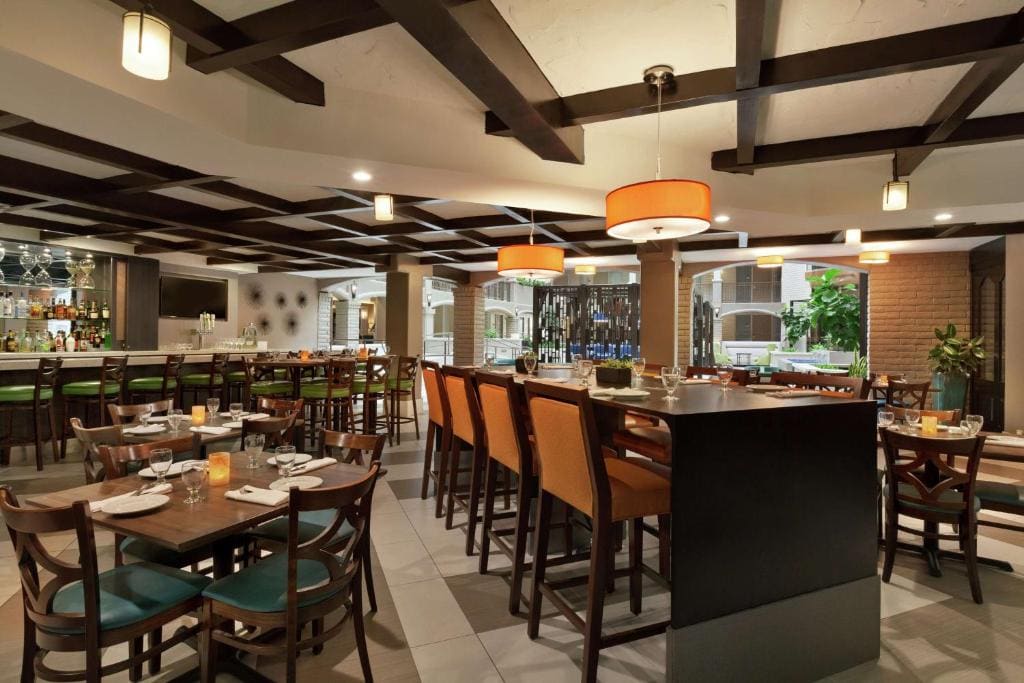Embassy Suites by Hilton Arcadia-Pasadena Area - View 3