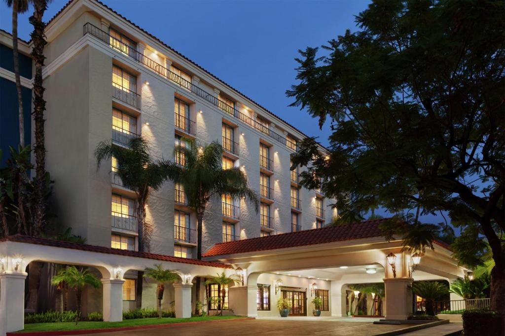 Embassy Suites by Hilton Arcadia-Pasadena Area - Main view
