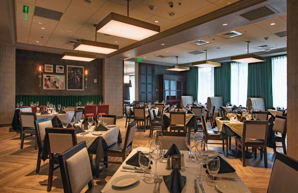 Embassy Suites by Hilton Atlanta Buckhead - View 4