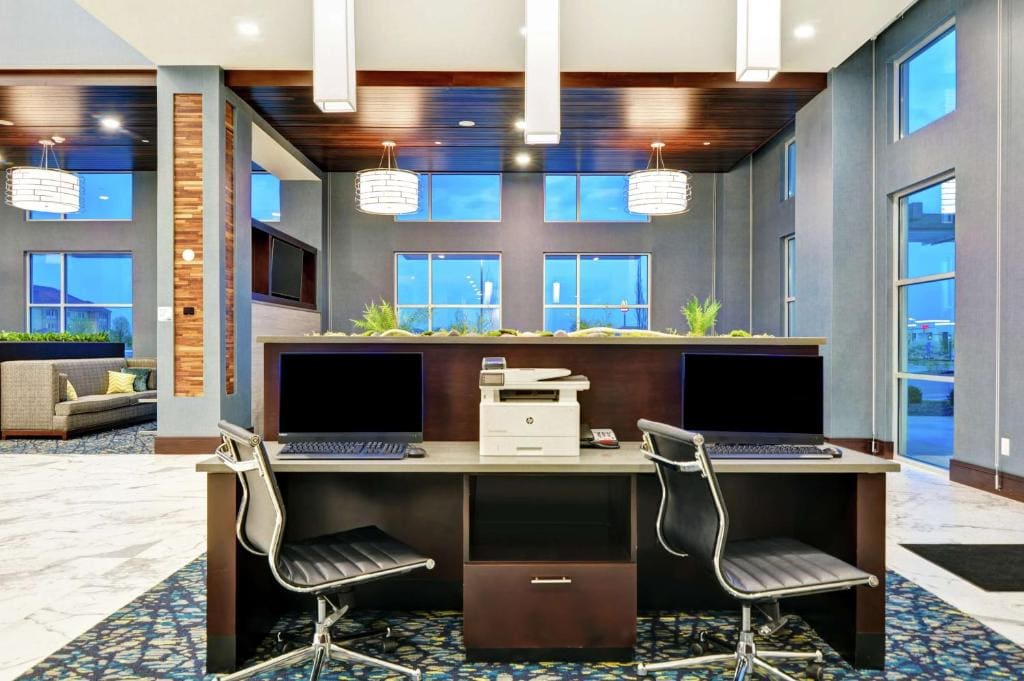 Embassy Suites By Hilton Plainfield Indianapolis Airport - View 2