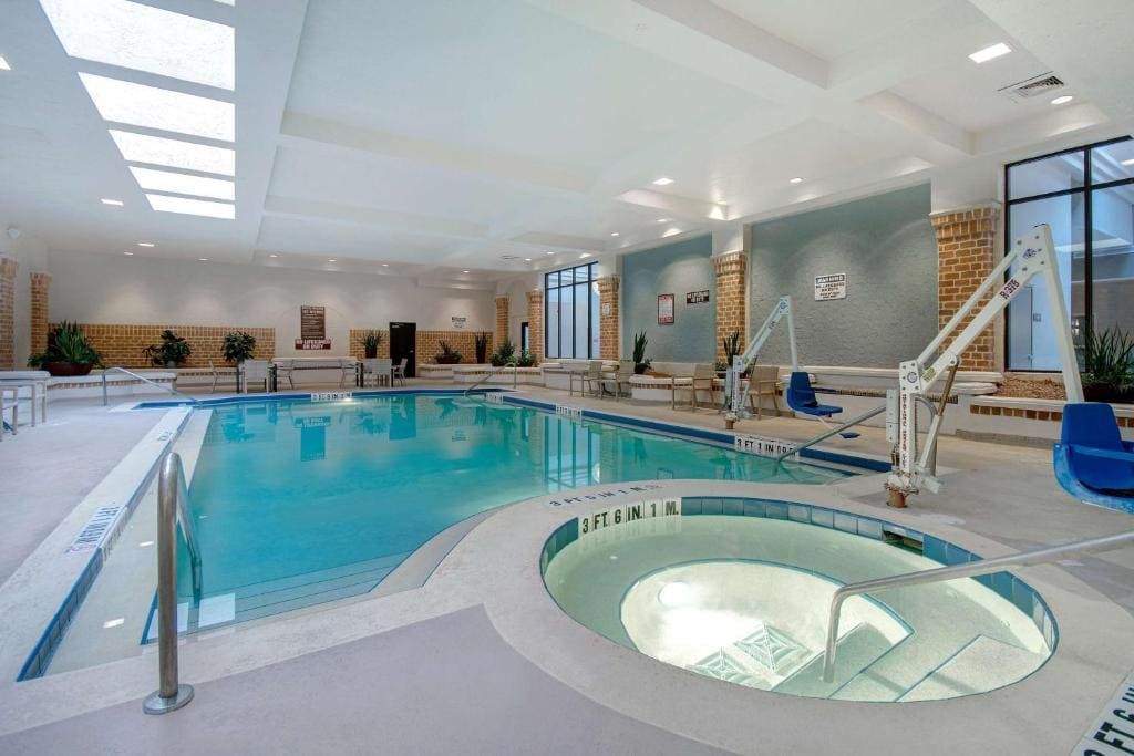 Embassy Suites by Hilton Jacksonville Baymeadows - View 3
