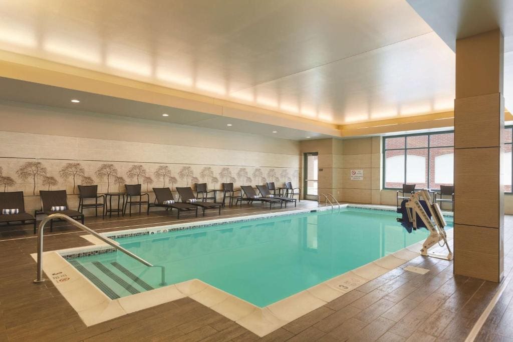 Embassy Suites Saratoga Springs - View 4
