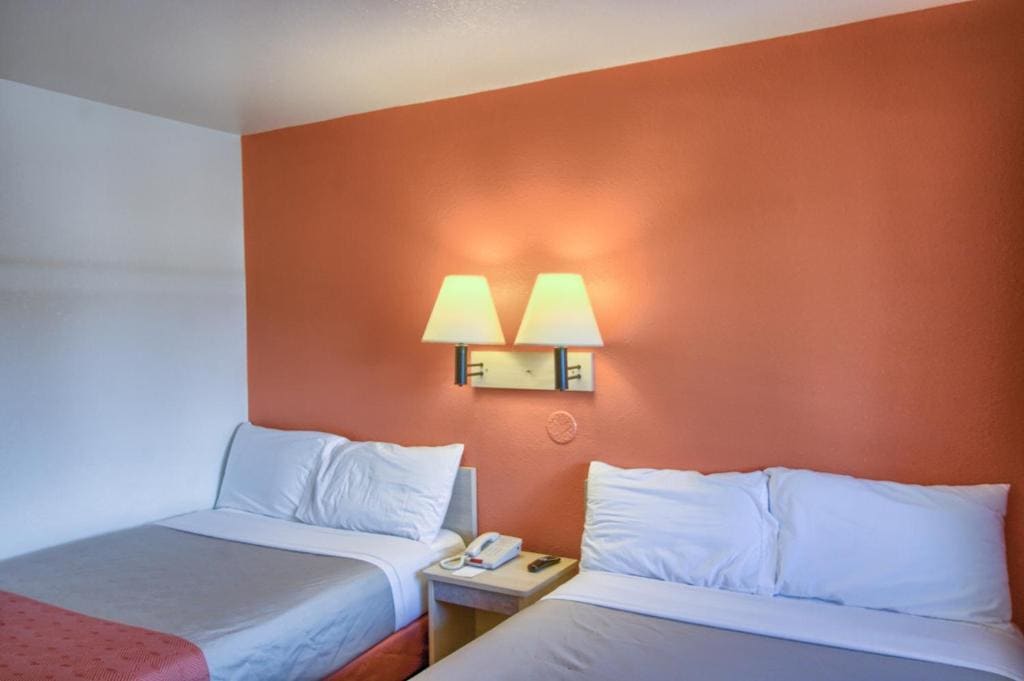 Motel 6-Everett, WA - North - View 7