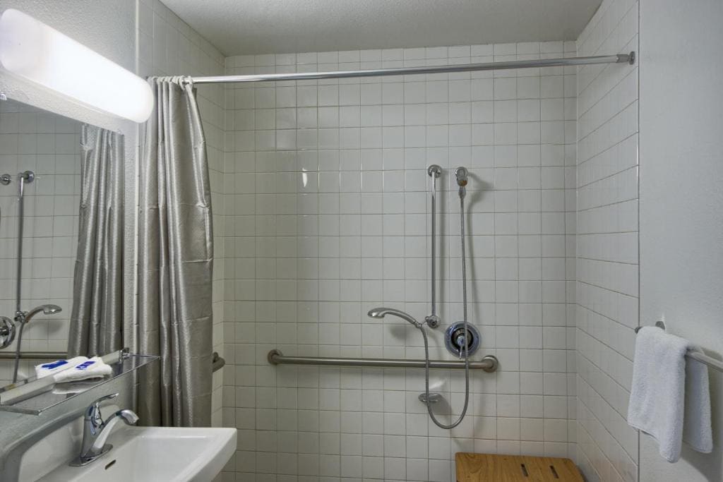 Motel 6-Everett, WA - North - View 4