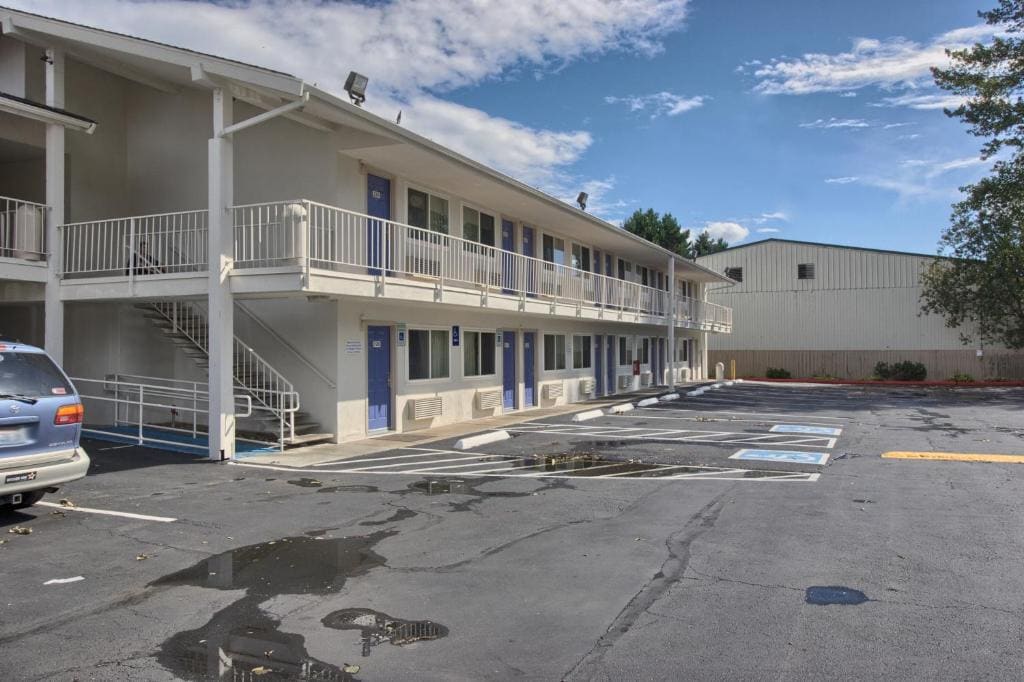 Motel 6-Everett, WA - North - Main view