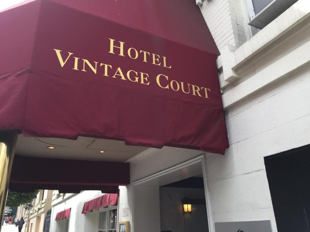 Executive Hotel Vintage Court - View 5