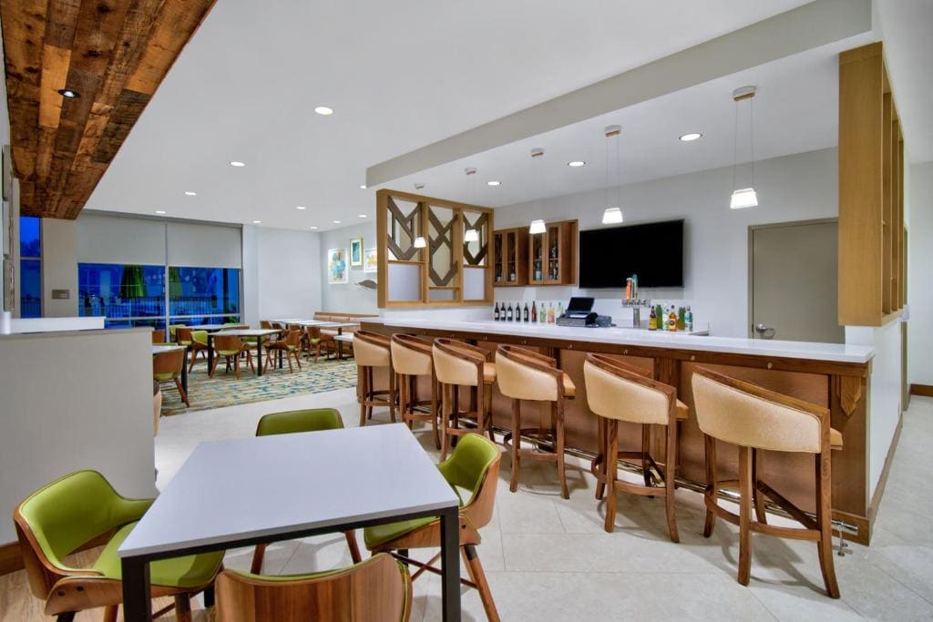 Fairfield by Marriott Orlando at FLAMINGO CROSSINGS - View 3