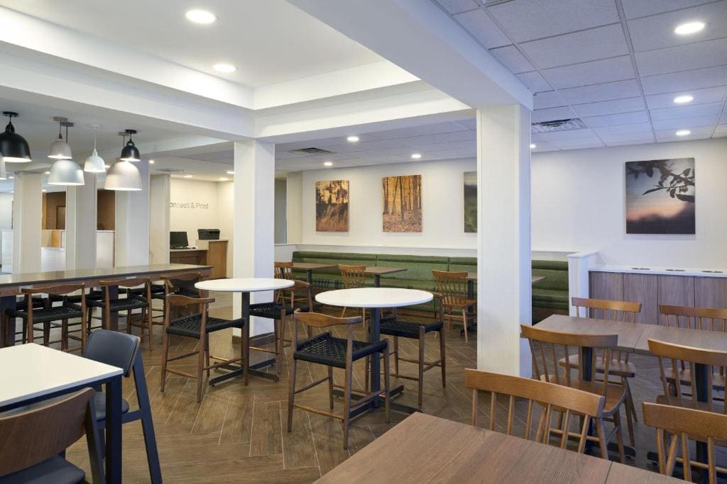 Fairfield Inn and Suites by Marriott Winchester - View 5