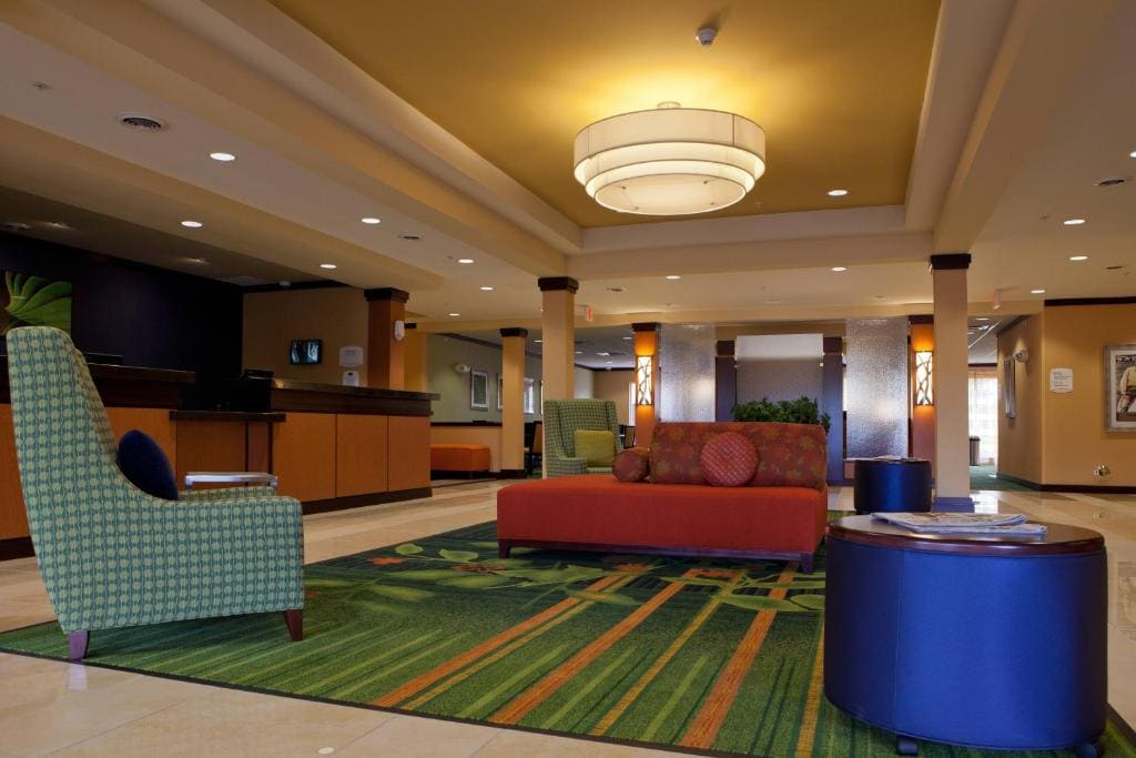 Fairfield Inn and Suites Flint Fenton - View 4