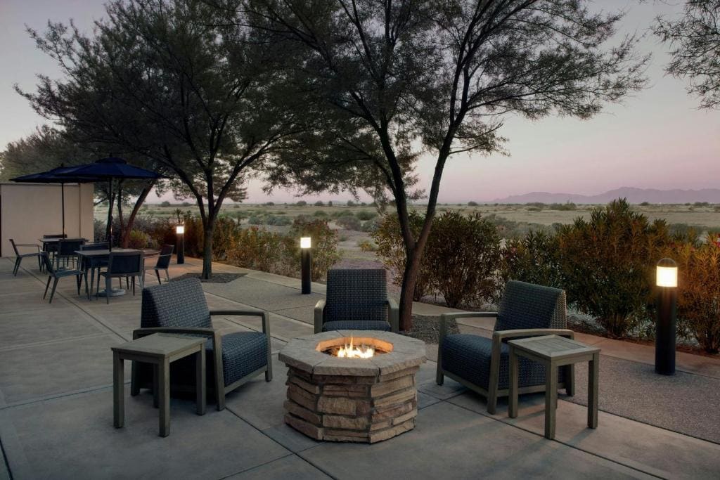 Fairfield Inn and Suites Phoenix Chandler Fashion Center - View 4