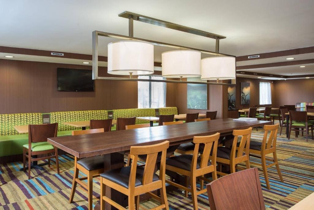 Fairfield Inn Manchester - Boston Regional Airport - View 4