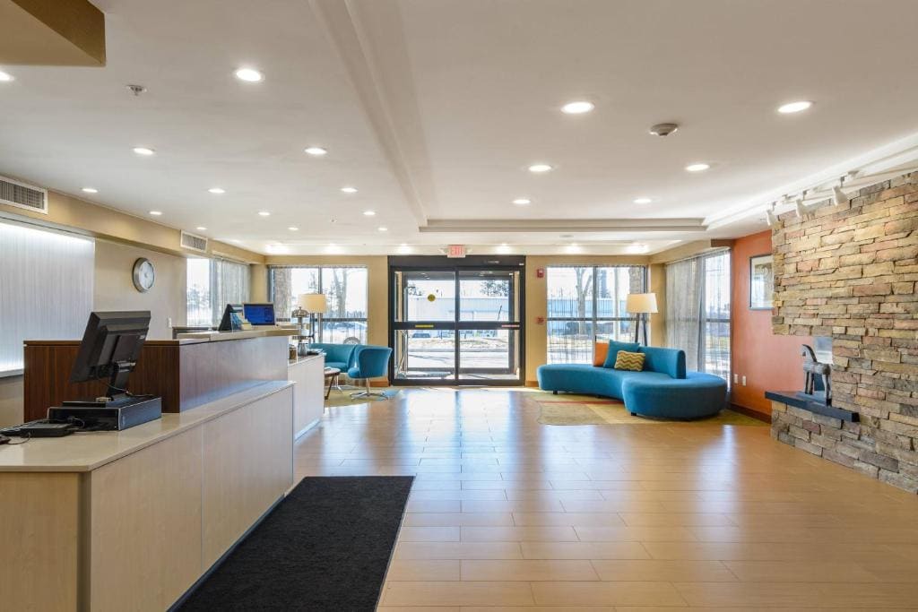 Fairfield Inn Manchester - Boston Regional Airport - View 5