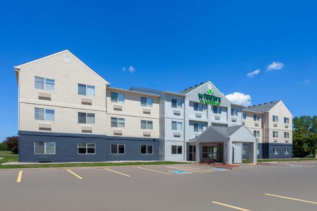 Wingate by Wyndham Oshkosh - Main view