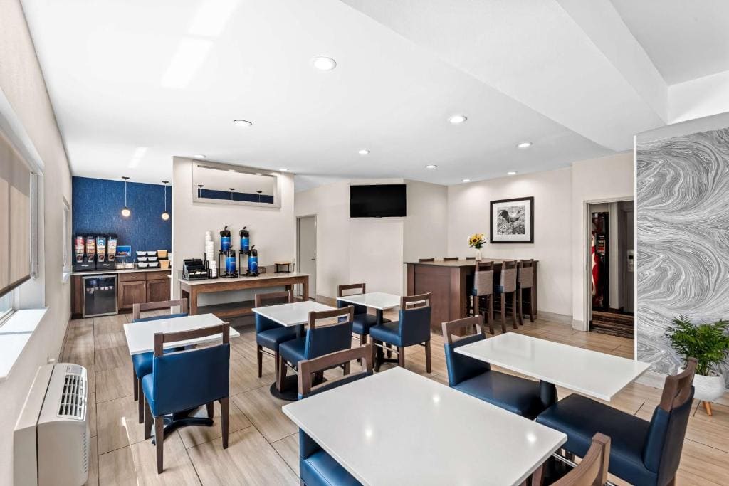 Best Western Ottumwa Inn & Suites - View 3