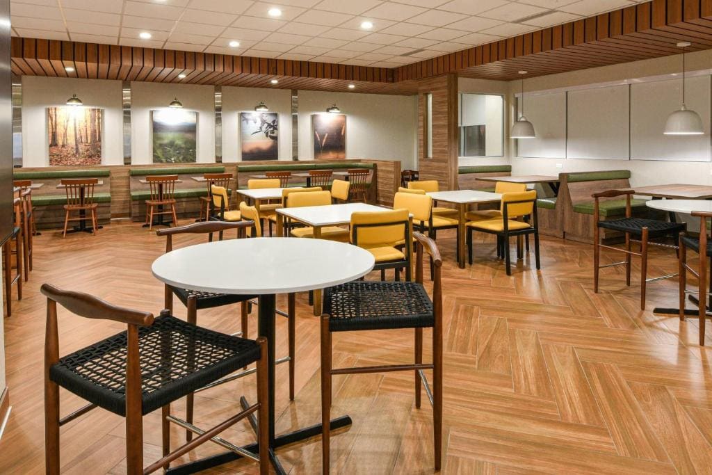 Fairfield Inn & Suites by Marriott Moorpark Ventura County - View 5