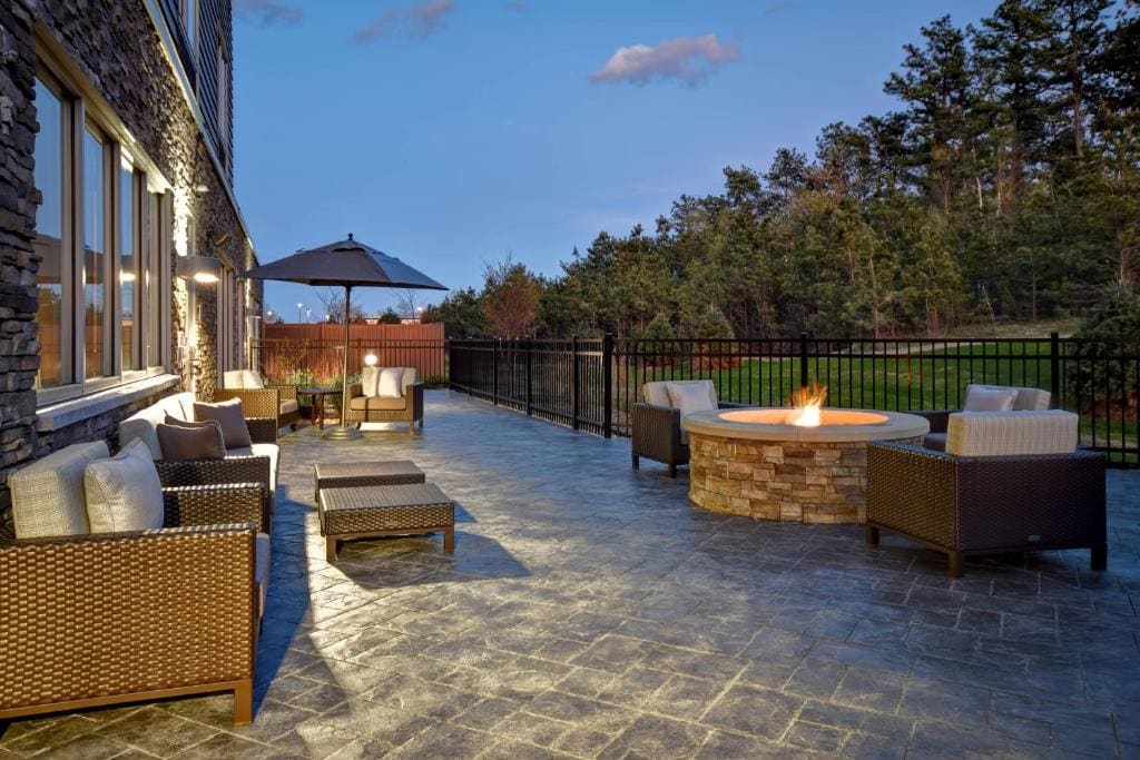 Fairfield Inn & Suites by Marriott Plymouth - View 5