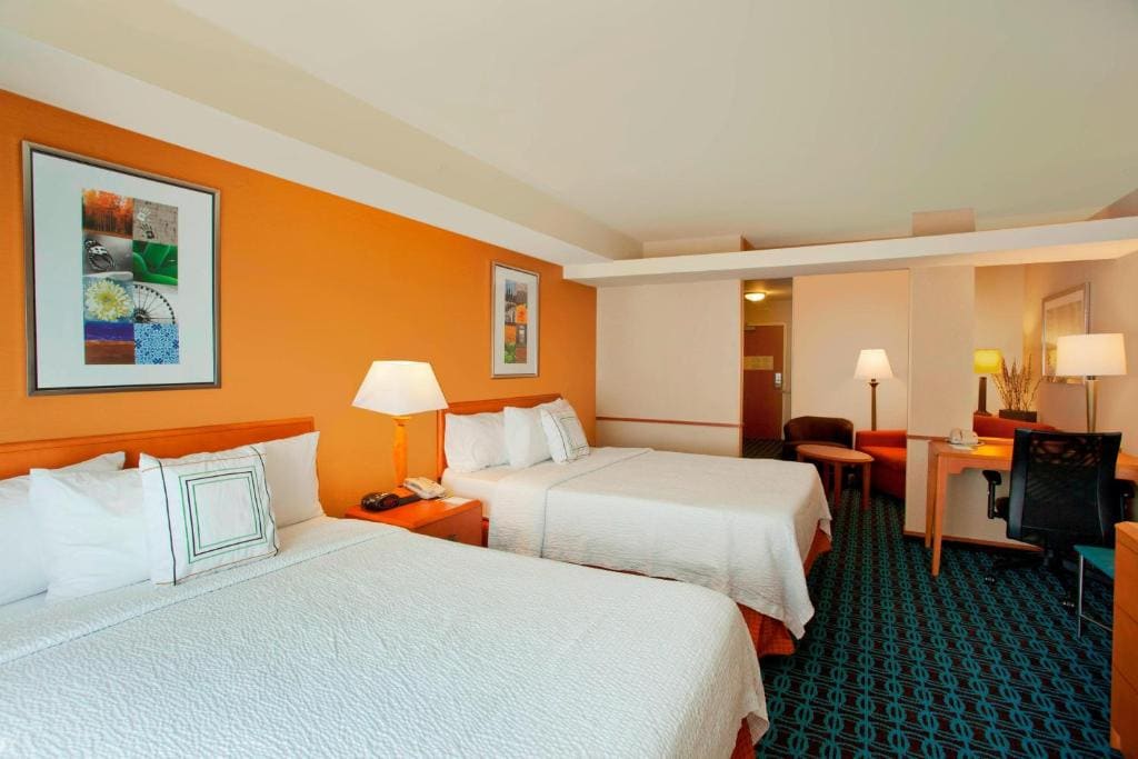 Fairfield Inn & Suites by Marriott Detroit Metro Airport - View 6