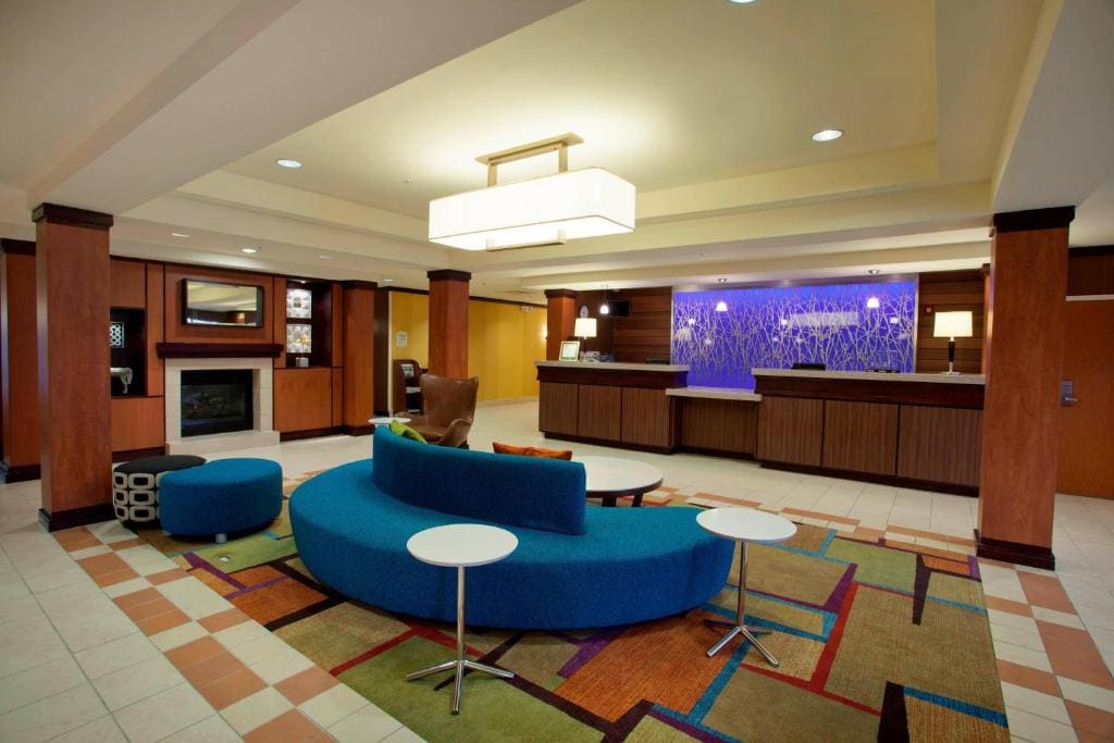 Fairfield Inn & Suites by Marriott Detroit Metro Airport - View 5