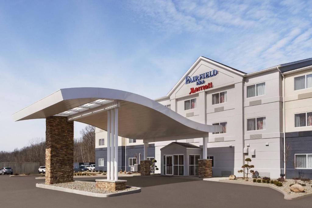 Fairfield Inn by Marriott Warren Niles - View 5