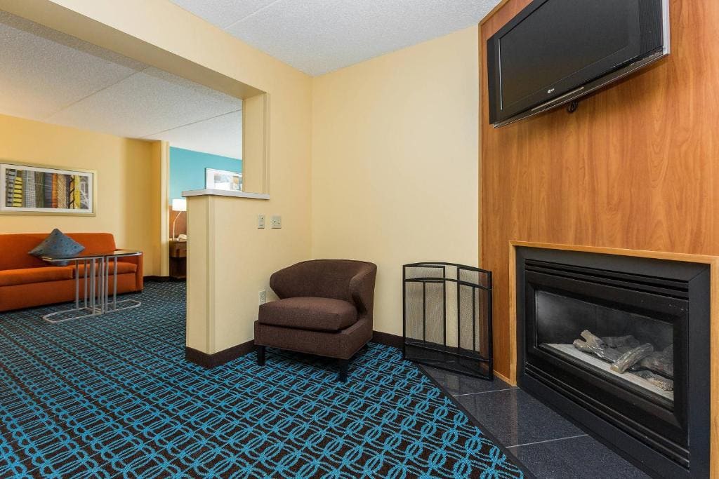 Fairfield Inn & Suites Des Moines West - View 4