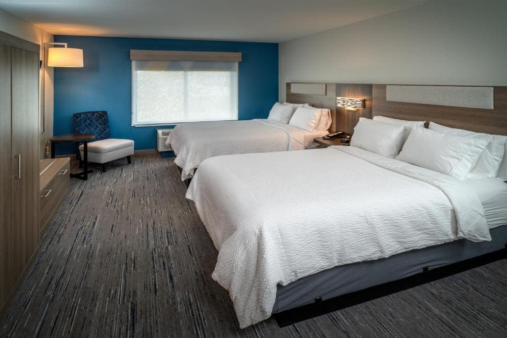 Holiday Inn Express & Suites Fairmont by IHG - View 2