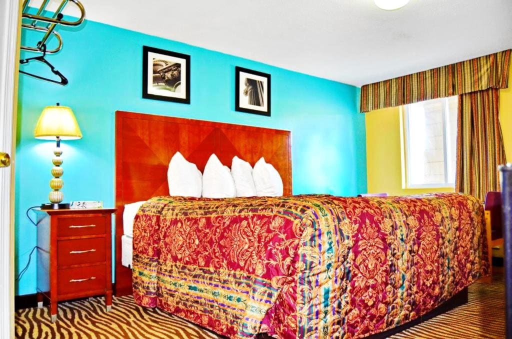 Flagship Inn & Suites - View 7