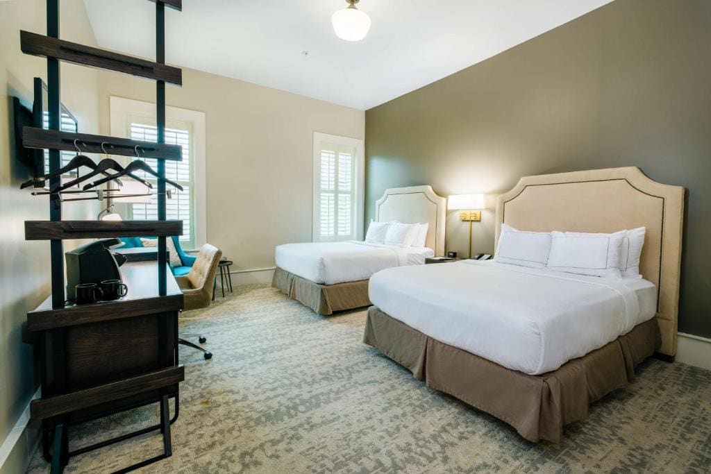 Hotel Florence, Tapestry Collection by Hilton - View 2
