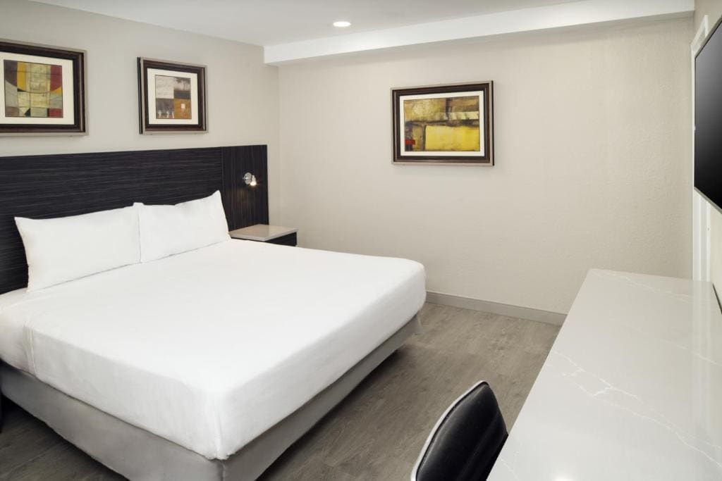 Skyview Motel - View 6