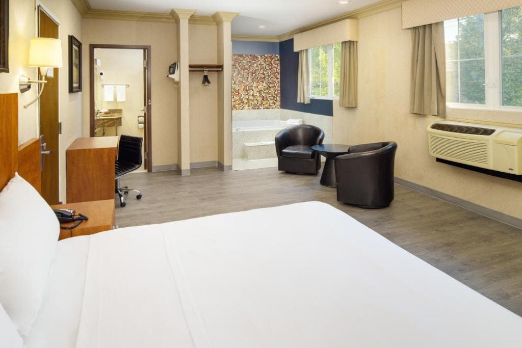Skyview Motel - View 5