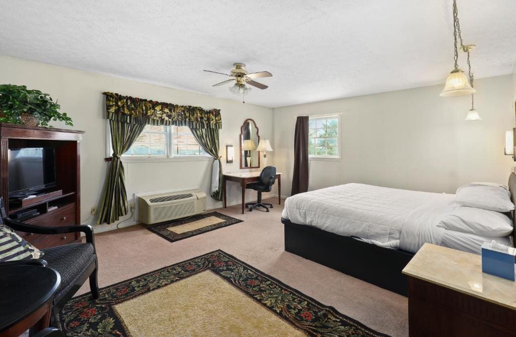Four Seasons Country Inn - View 6
