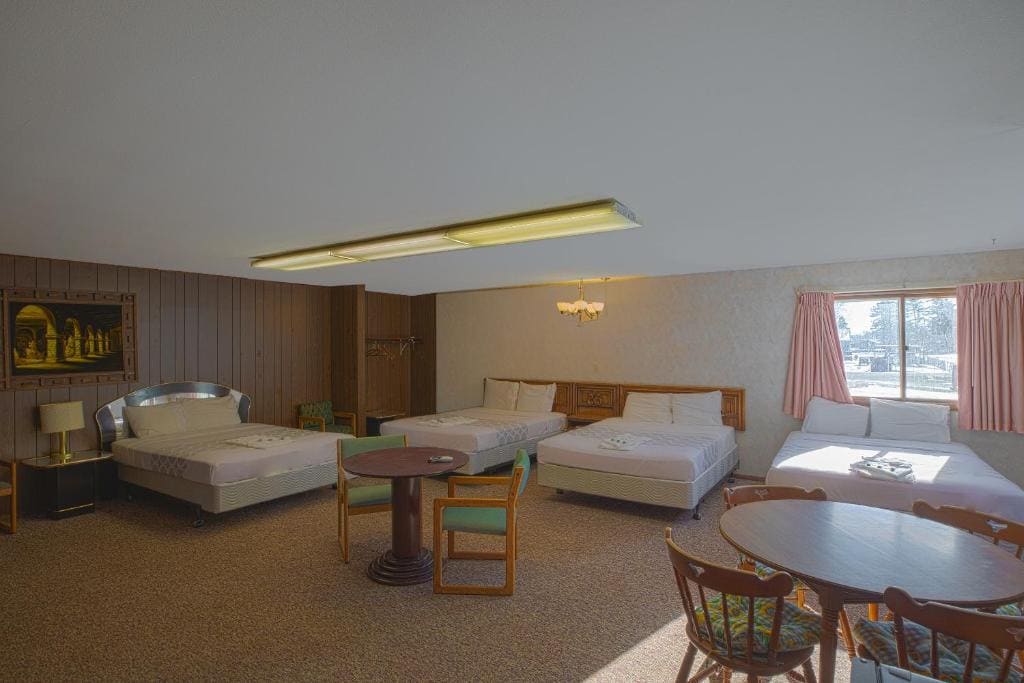 Love Hotels Tomahawk by OYO at Lake Mohawksin WI - View 2