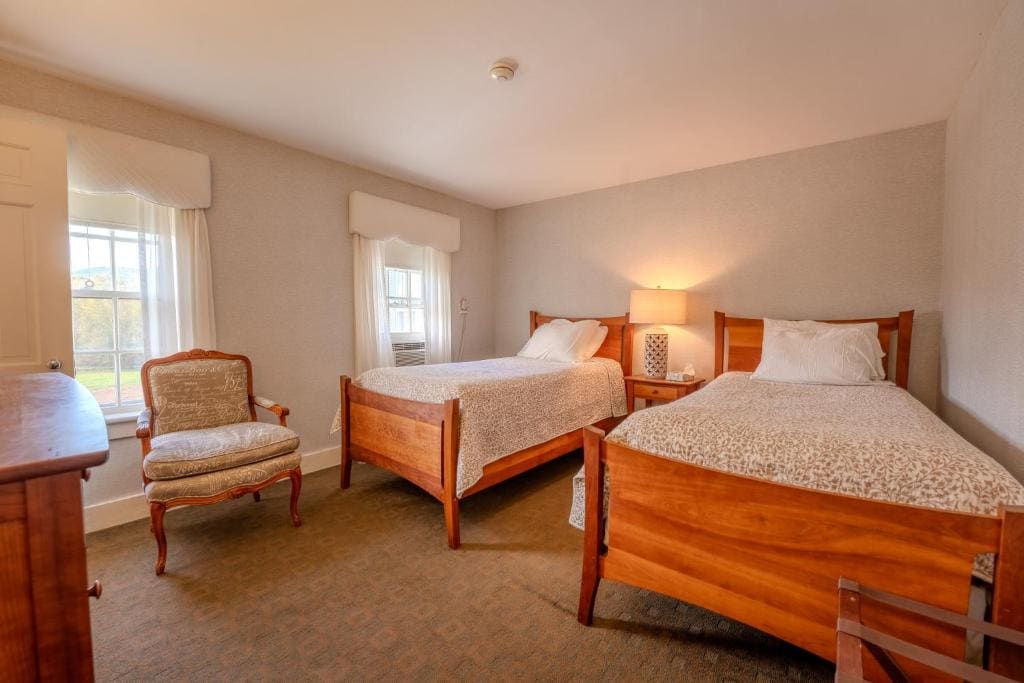 Franconia Inn - View 2